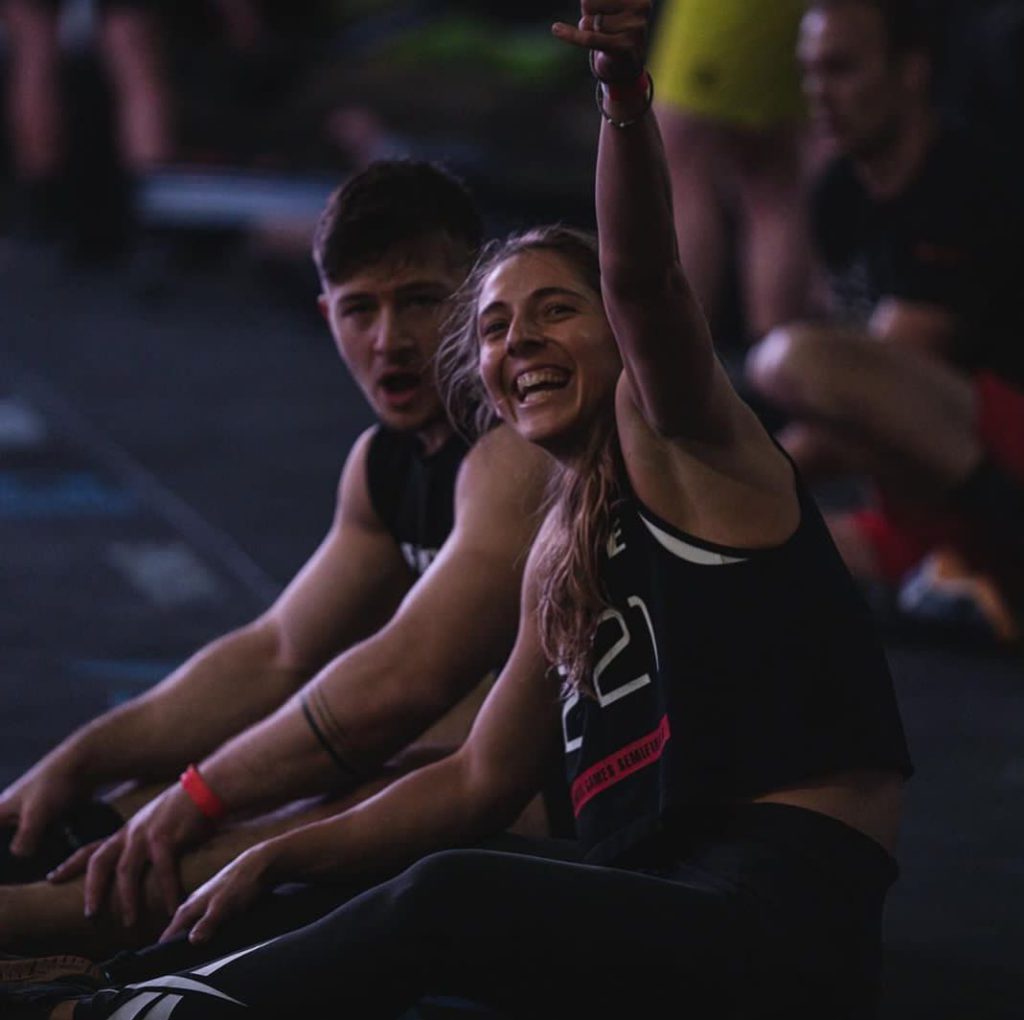 Les membres de CrossFit qui vont à Pack Life qui utilise une solution de gestion de salle de sport 